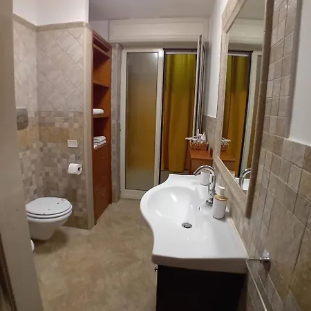 Reginella House Guest house *