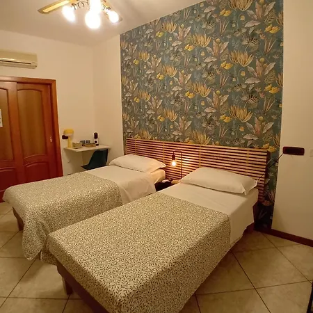 Reginella House Guest house *