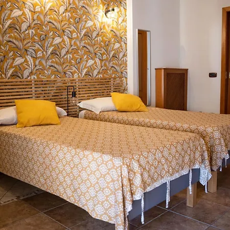 Reginella House Pensión 4*