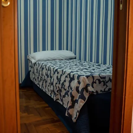 Reginella House 4* Nápoles