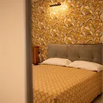 Reginella House 4* Νάπολη