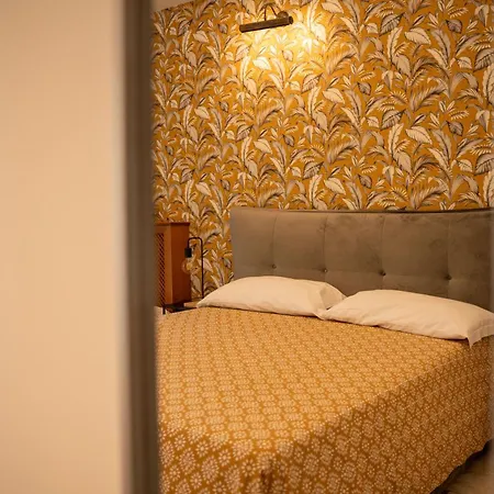 Reginella House 4* Неаполь